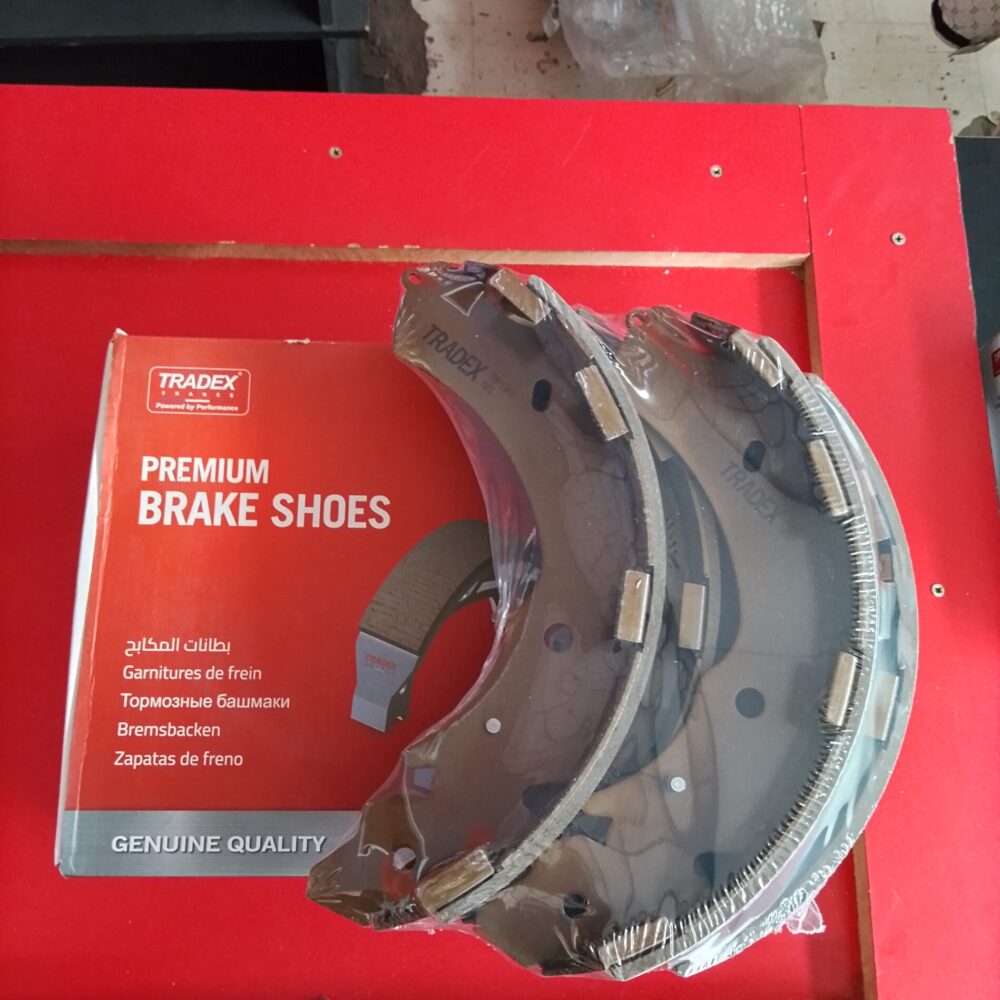 Tradex France Premium Rear Brake Shoe Set (Part No. TBP1301)