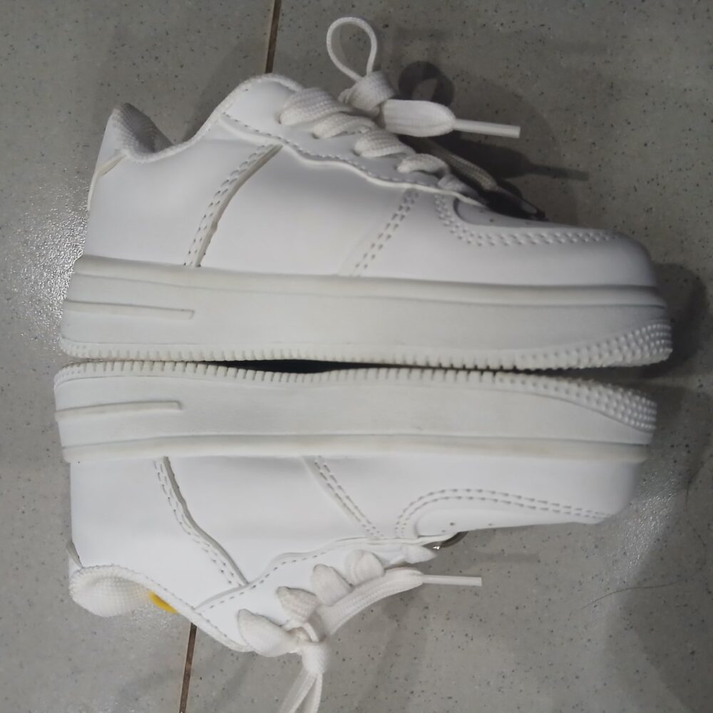 Shoe