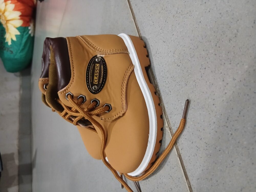 Shoe