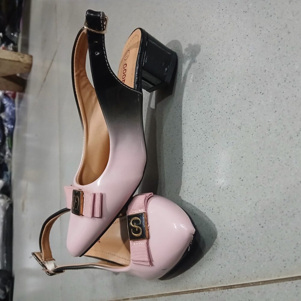 Shoe