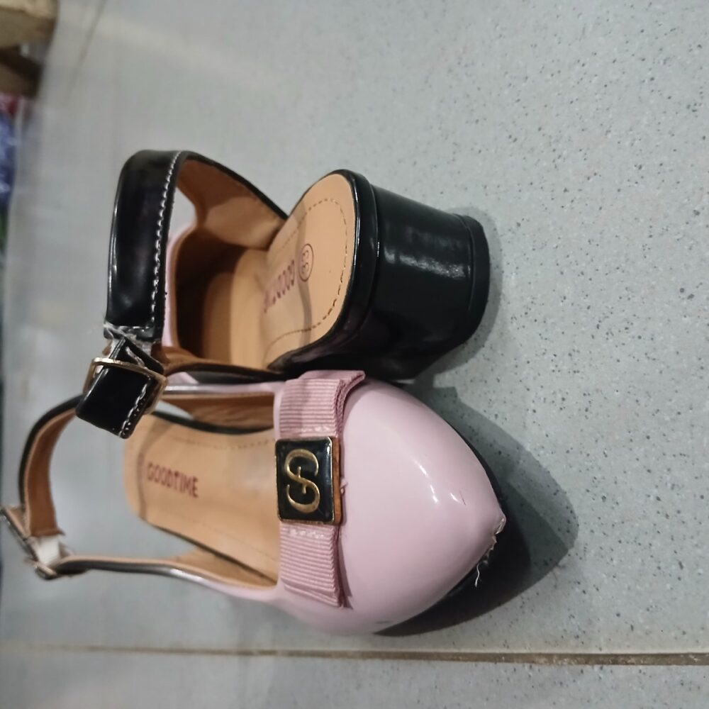 Shoe