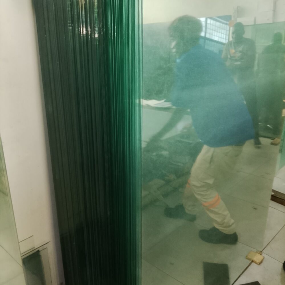 gallery-20260617115312102 3 mm clear glass