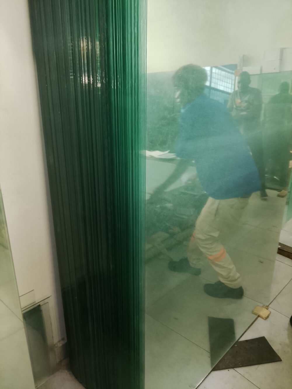 gallery-20260617115312102 3 mm clear glass