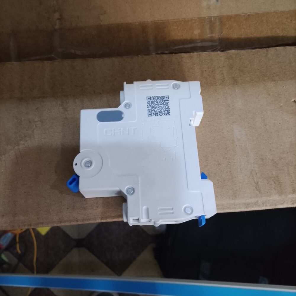 Circuit breaker