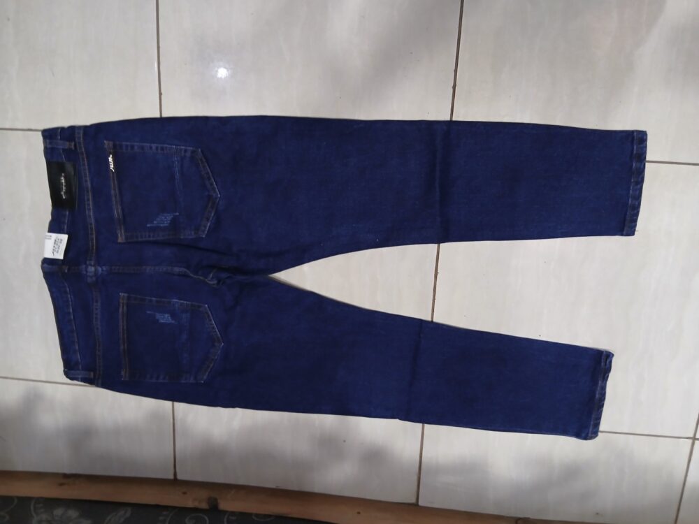 gallery-20260623103359916 Nuum Jeans