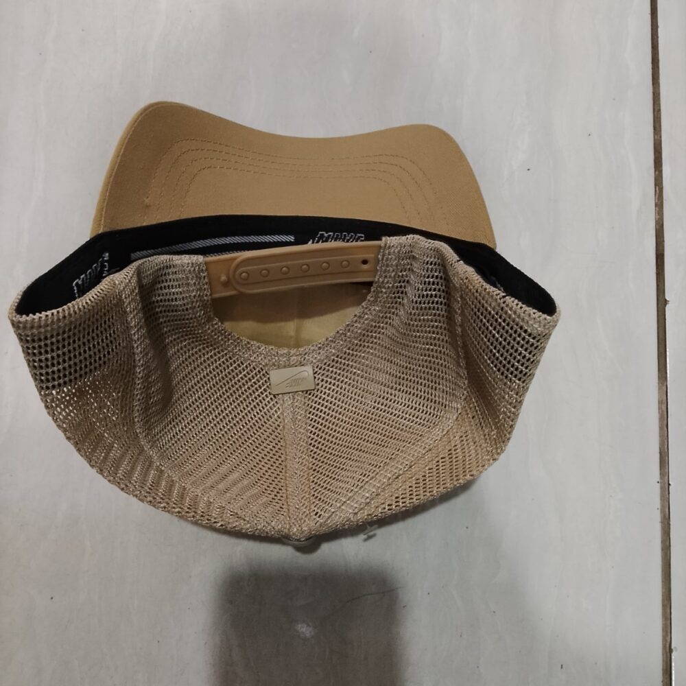 Caps