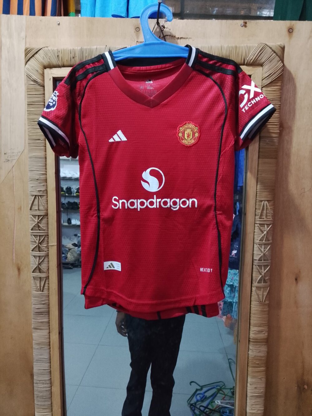 main jersey