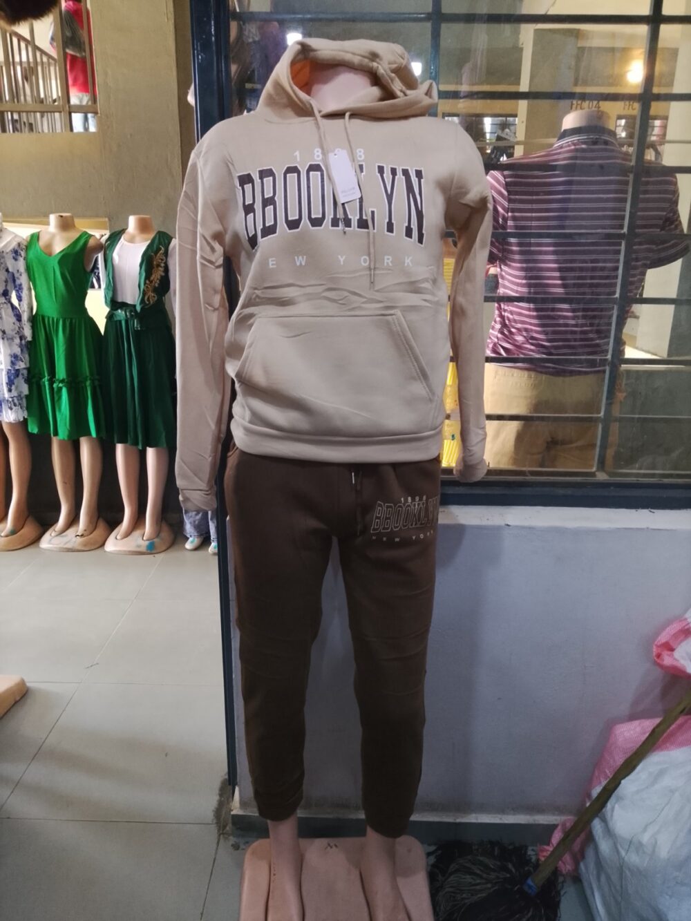 main tracksuits