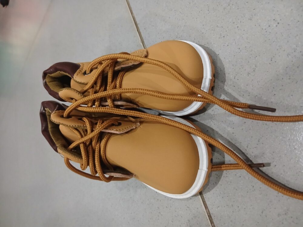 Shoe