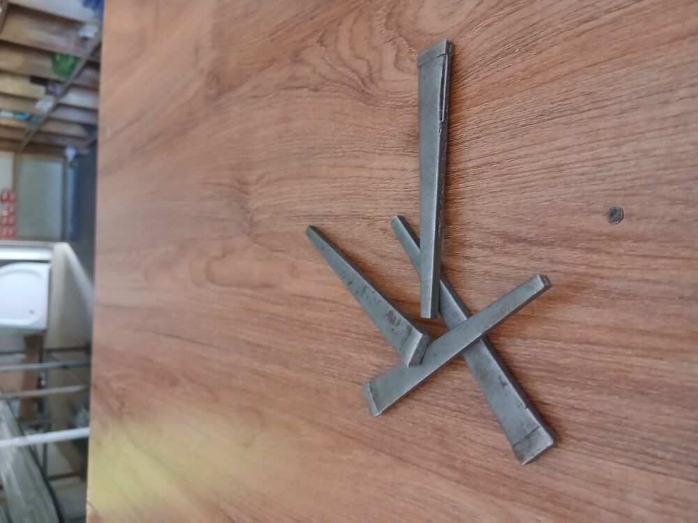 main Steel nails