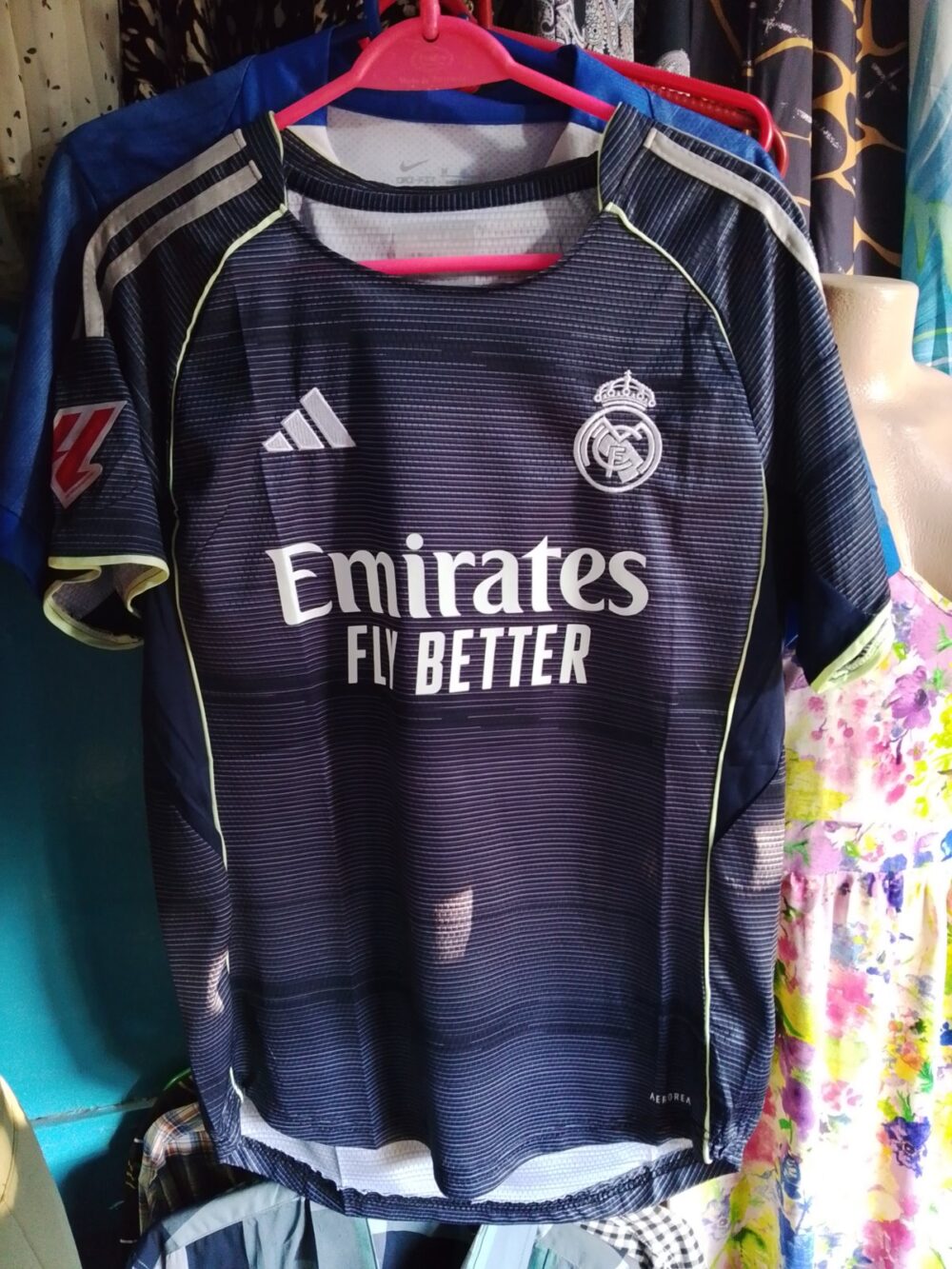 main jersey