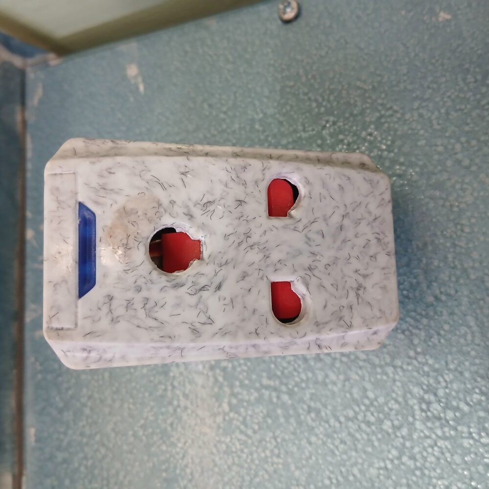 main adapter