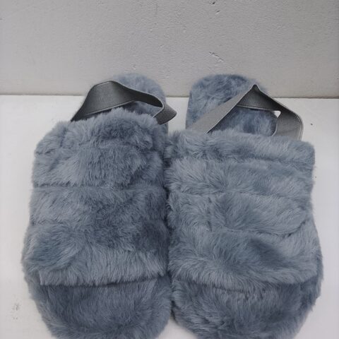 main fluffy shoes