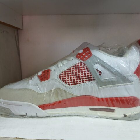 Jordan 4
