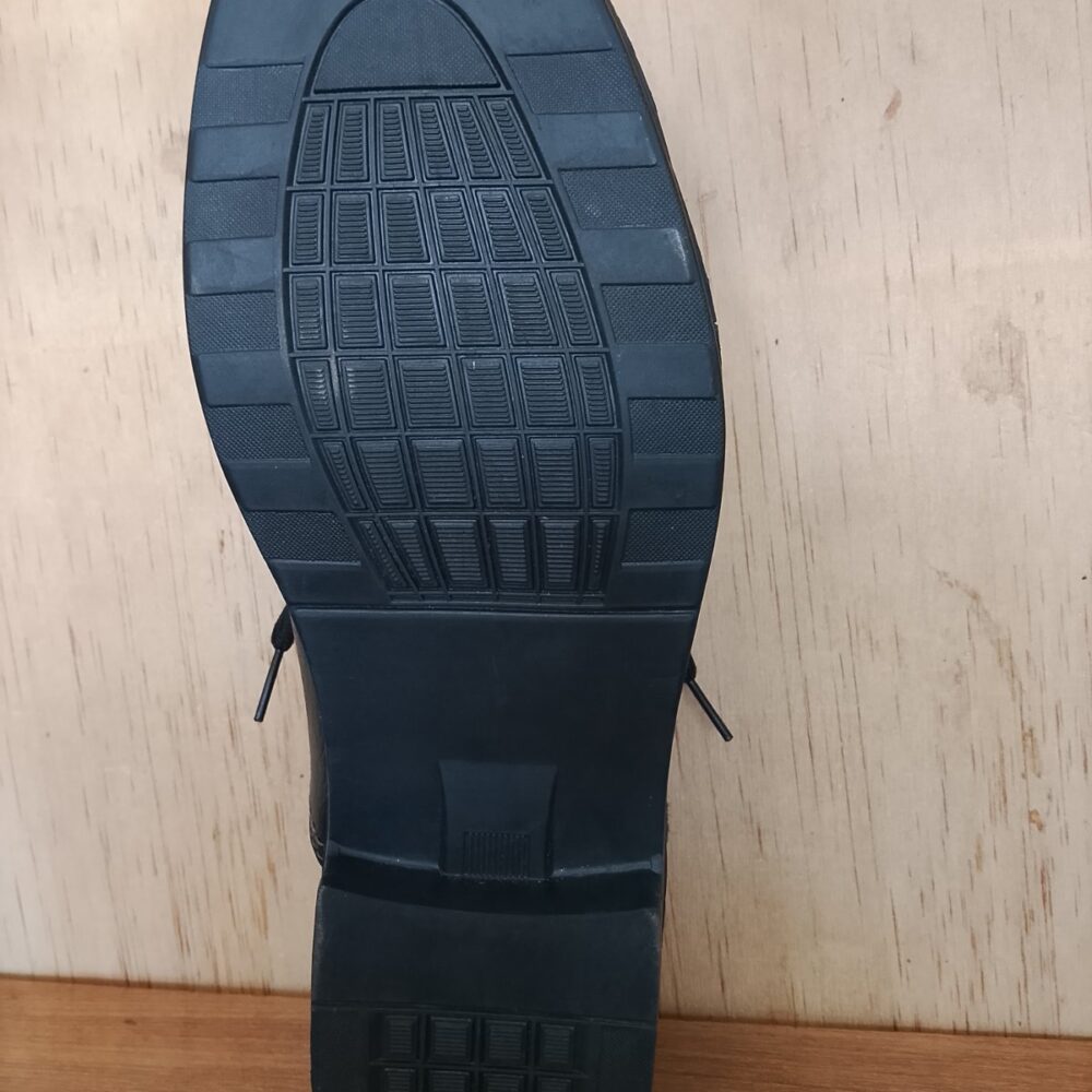Shoe