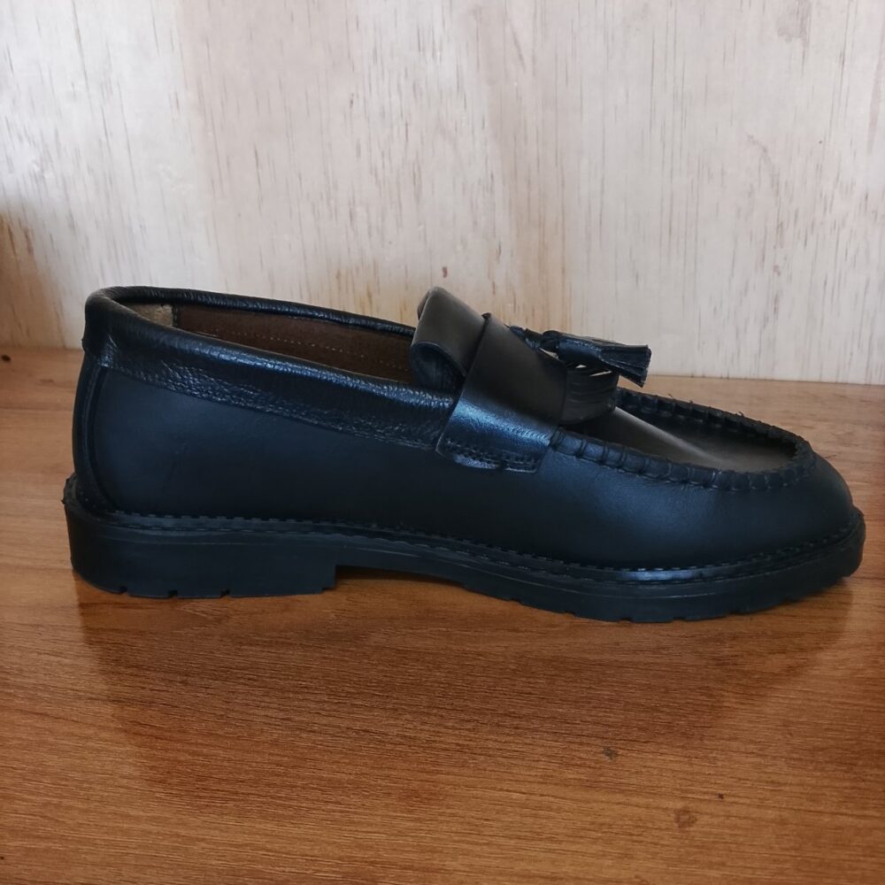 Shoe