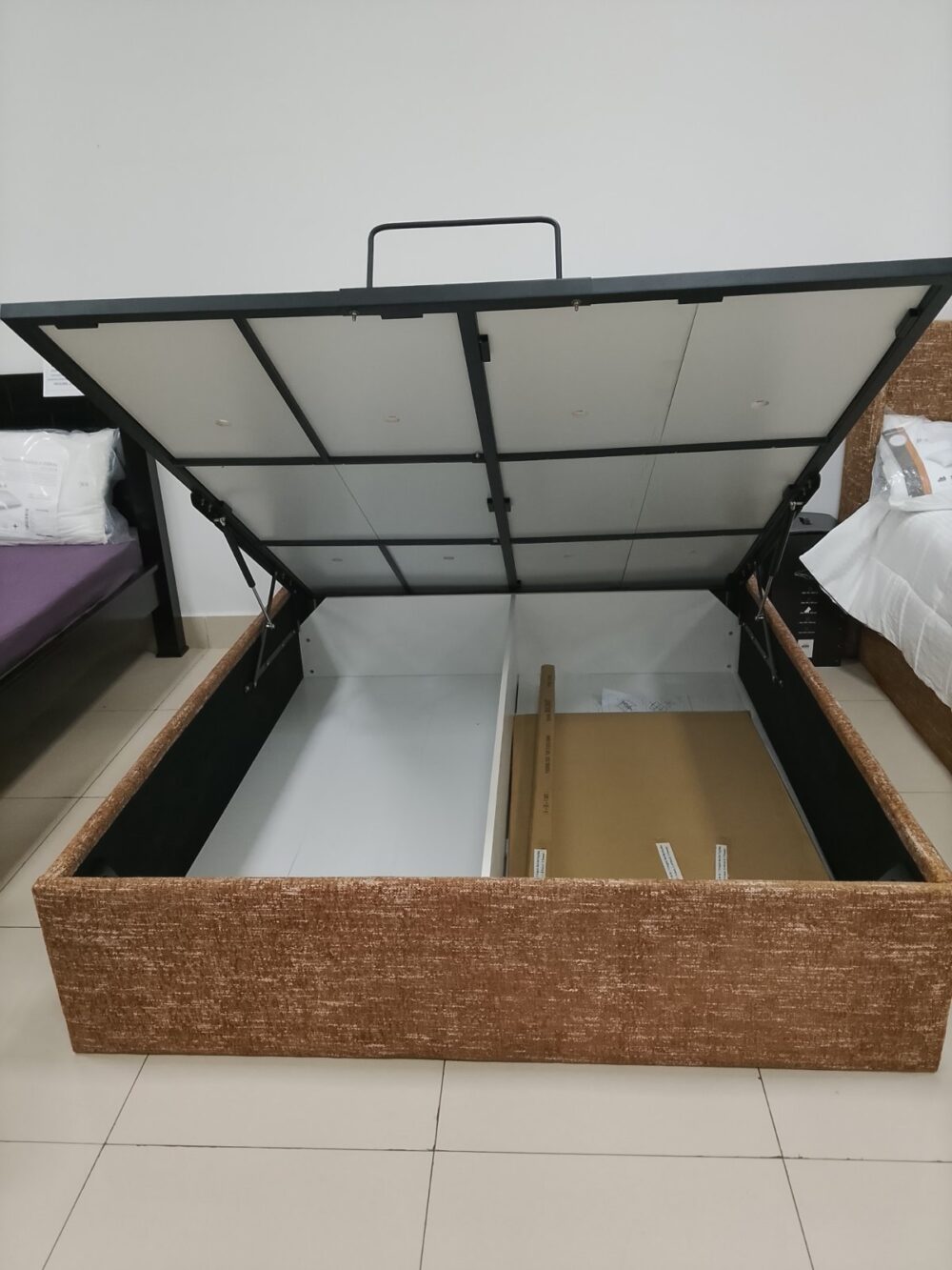 gallery-20260703140632436 Bed