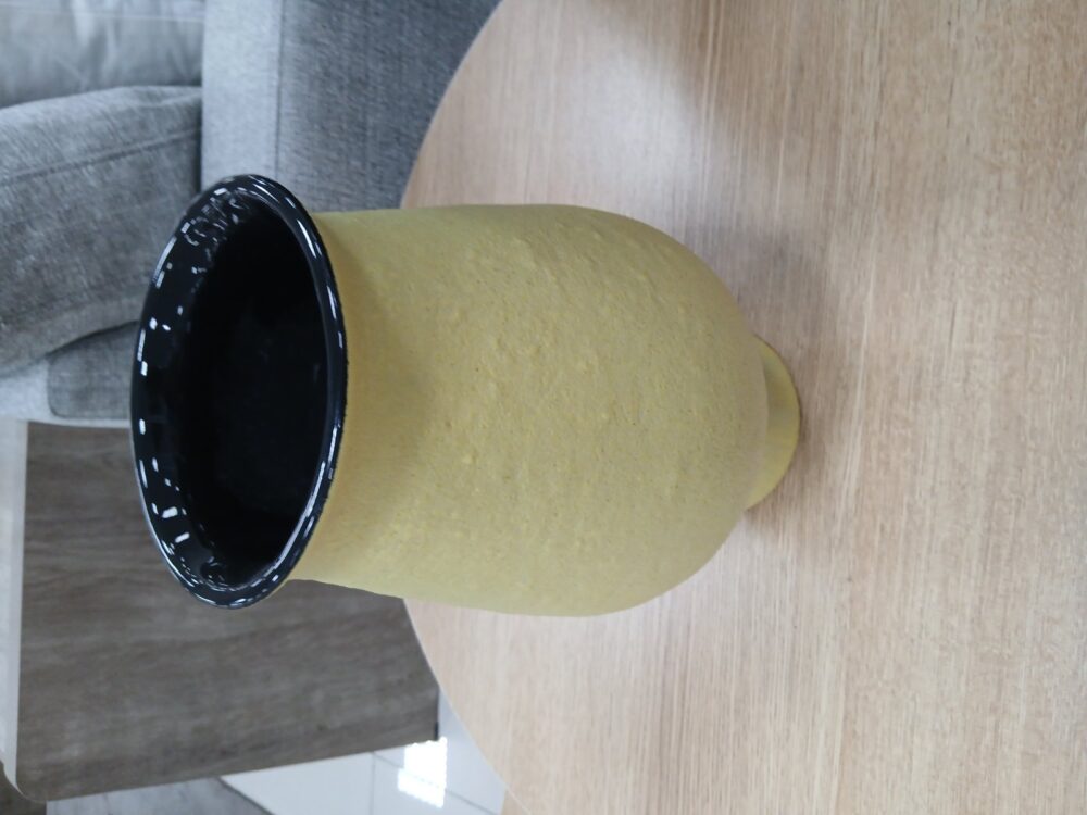Ceramic vase