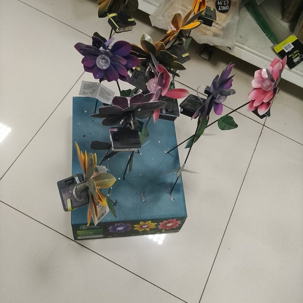 gallery-20260708122314046 Metal Flowers