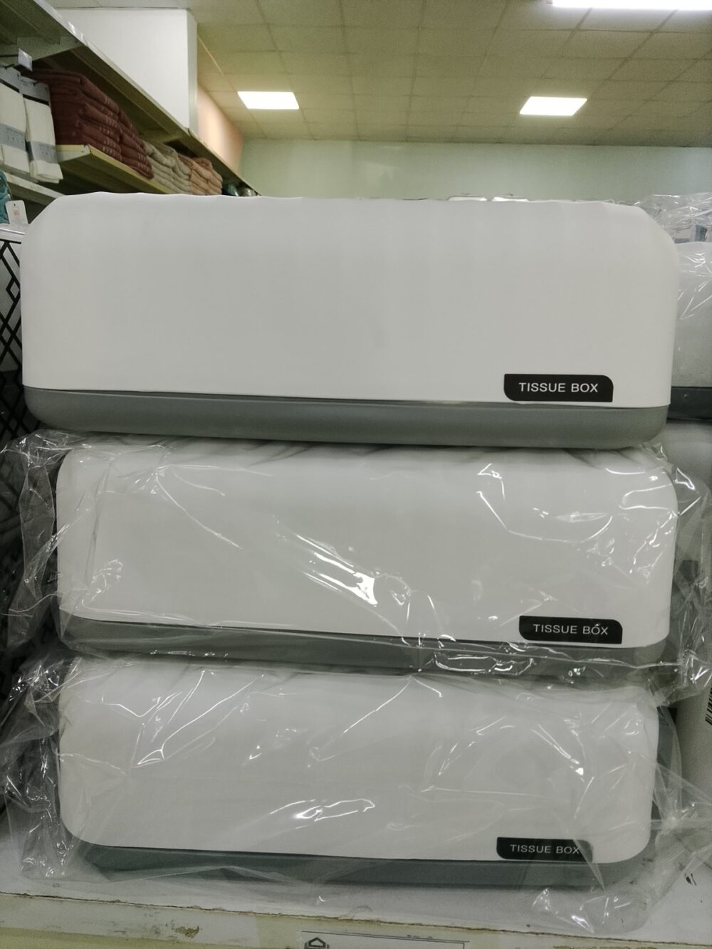 Tissue box