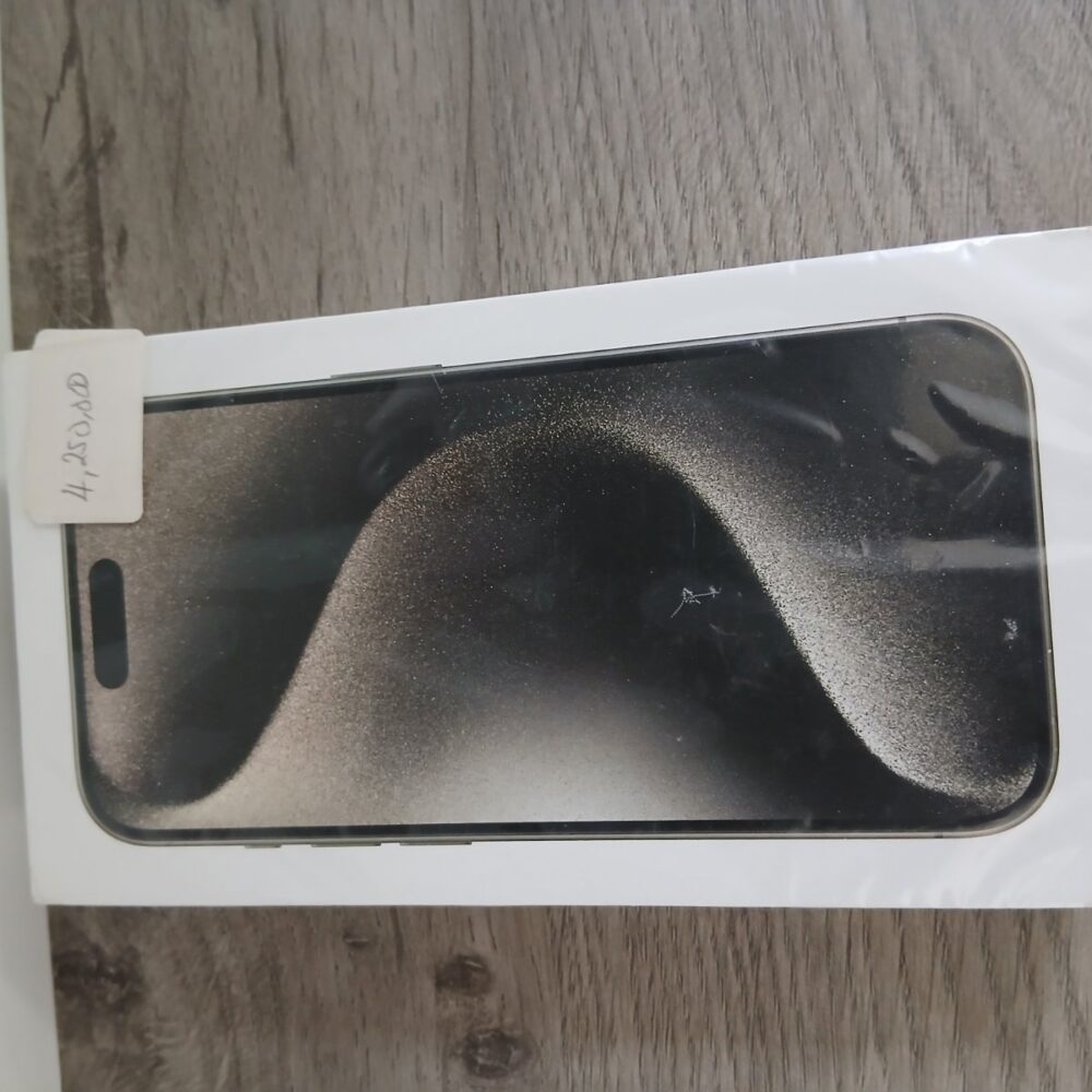 main iphone 15 pro
