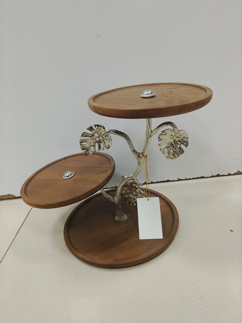 main Cake stands