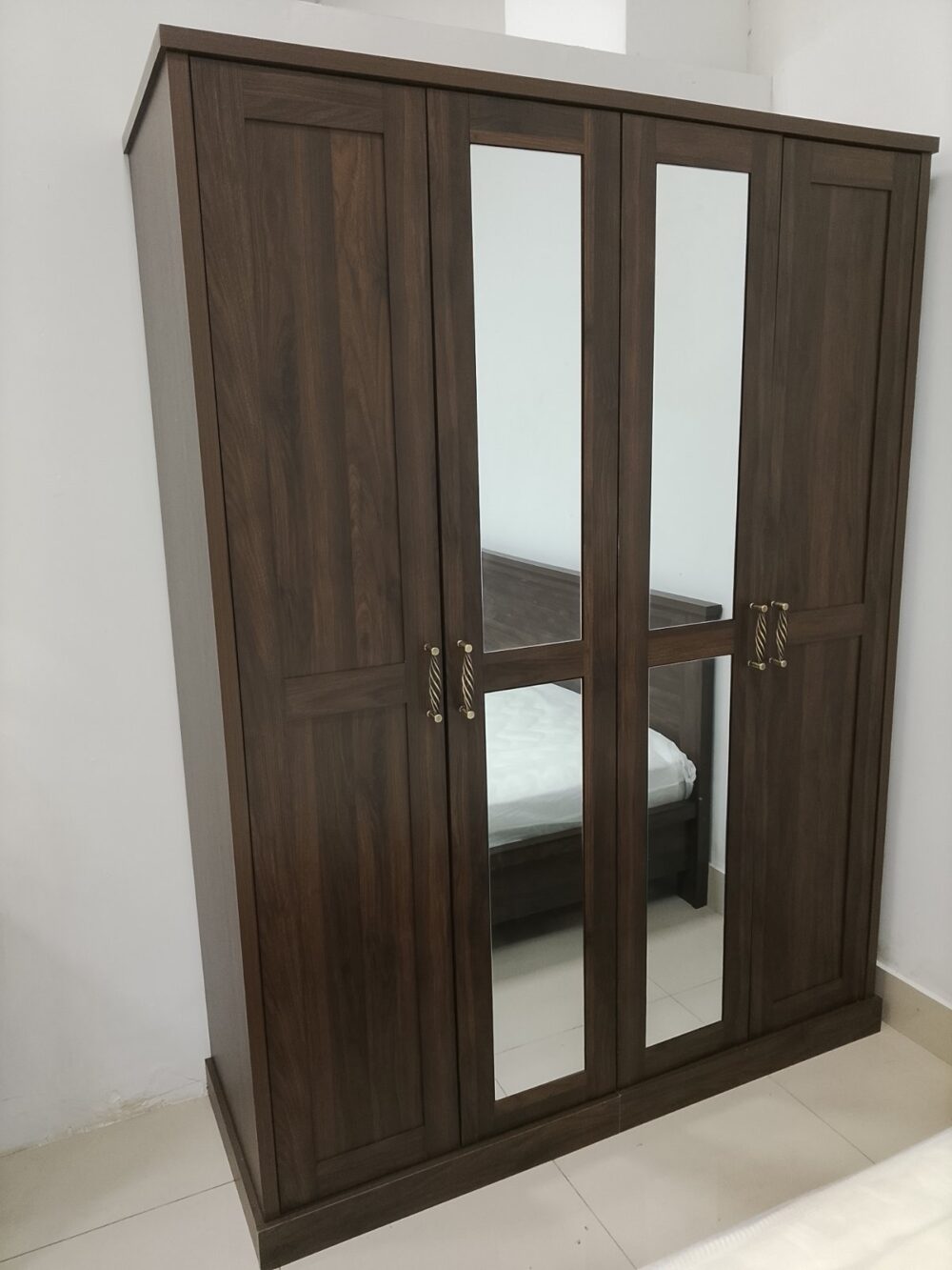 main D wardrobe