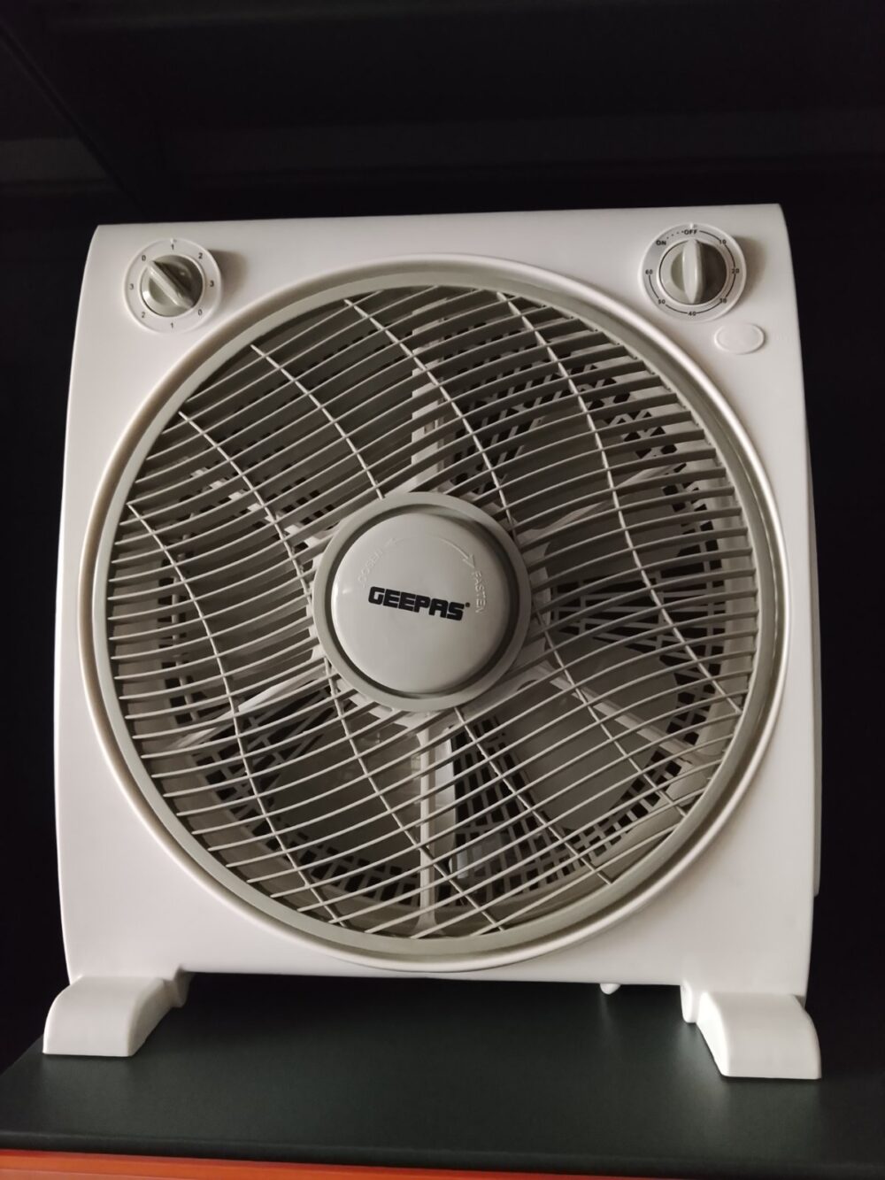 main Geepas box fan