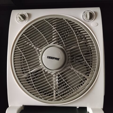 main Geepas box fan