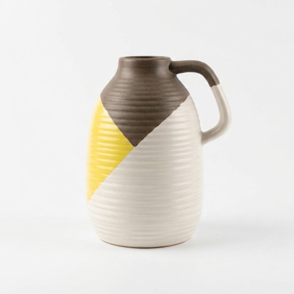 d00a3717-2089-4b9c-8306-01aee04c0dd4 Vase