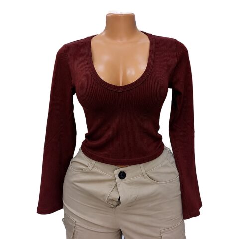 FITTED V-NECK TOP